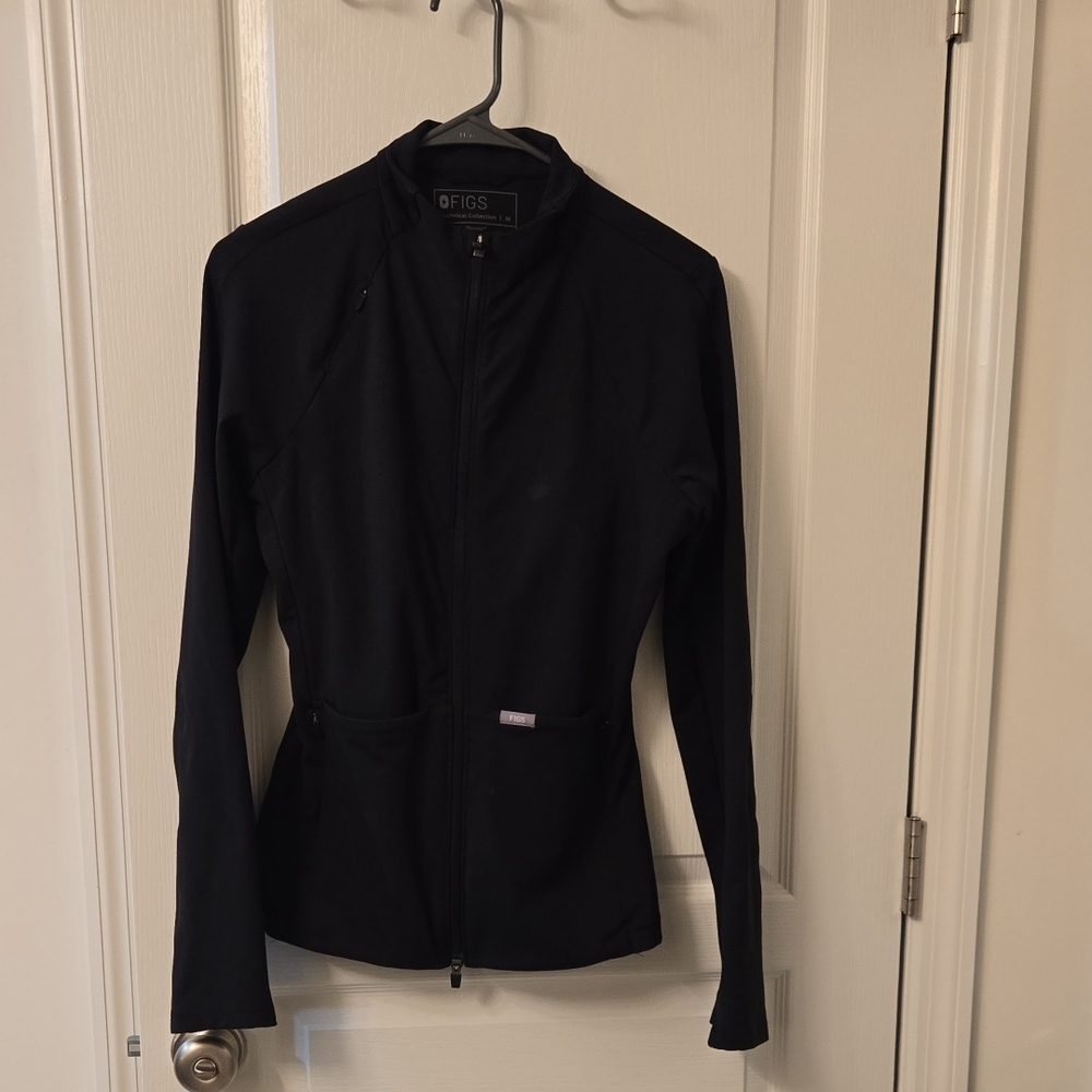 Figs Women's Scrub Jacket in Black